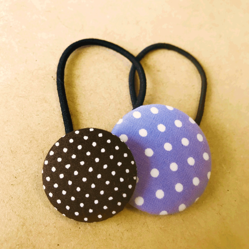 【現品限り】水玉柄くるみボタン２個セット【ヘアアクセサリー】