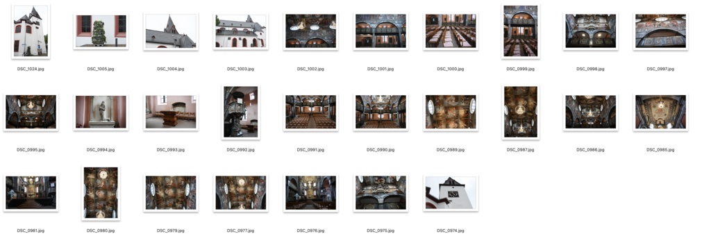 【背景資料画像】ドイツ木組みの家の街並みと教会