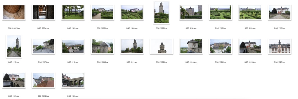 【背景資料画像】ドイツ木組みの家の街並みと教会