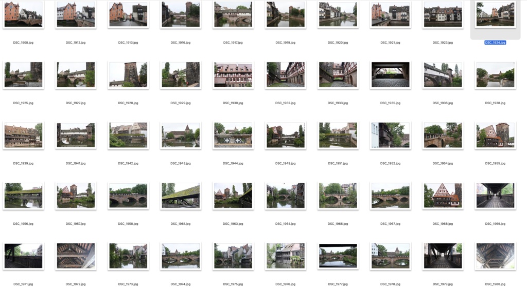 【背景資料画像】ドイツ・ニュルンベルクの街並みと教会