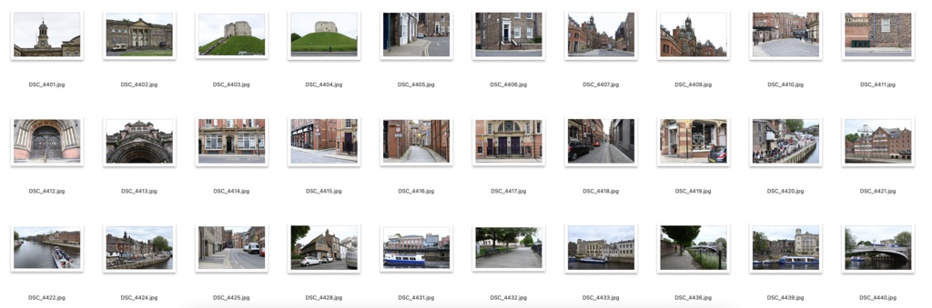 【背景資料画像】イギリスの街ヨークの街並みと大聖堂