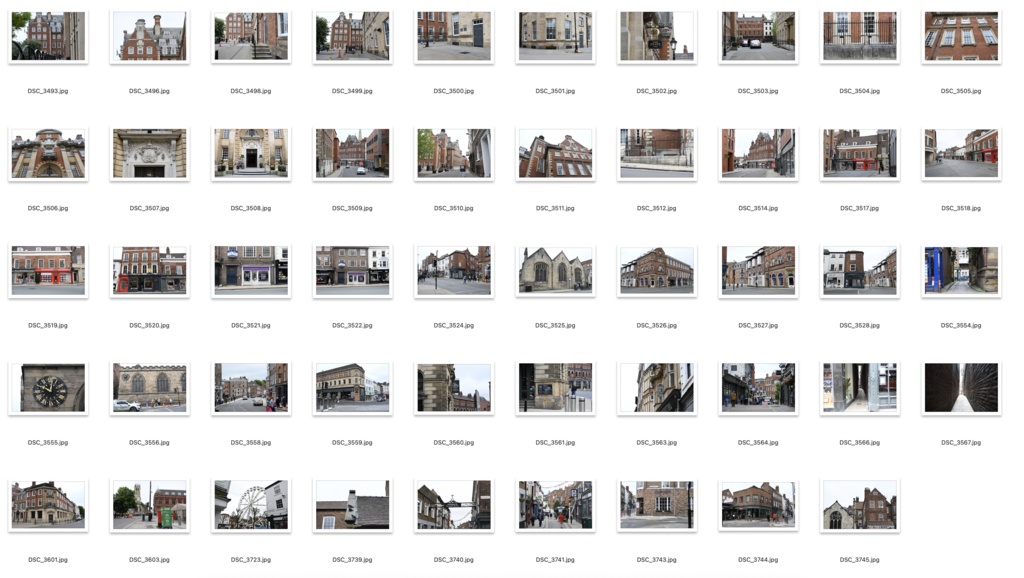 【背景資料画像】イギリスの街ヨークの街並みと大聖堂