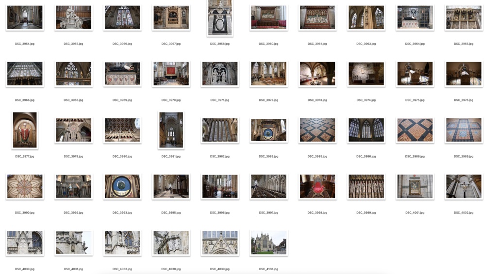 【背景資料画像】イギリスの街ヨークの街並みと大聖堂