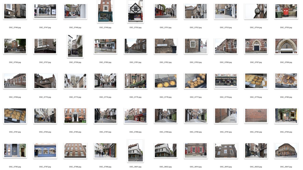 【背景資料画像】イギリスの街ヨークの街並みと大聖堂