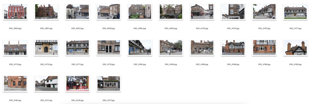 【背景資料画像】イギリスの街ヨークの街並みと大聖堂