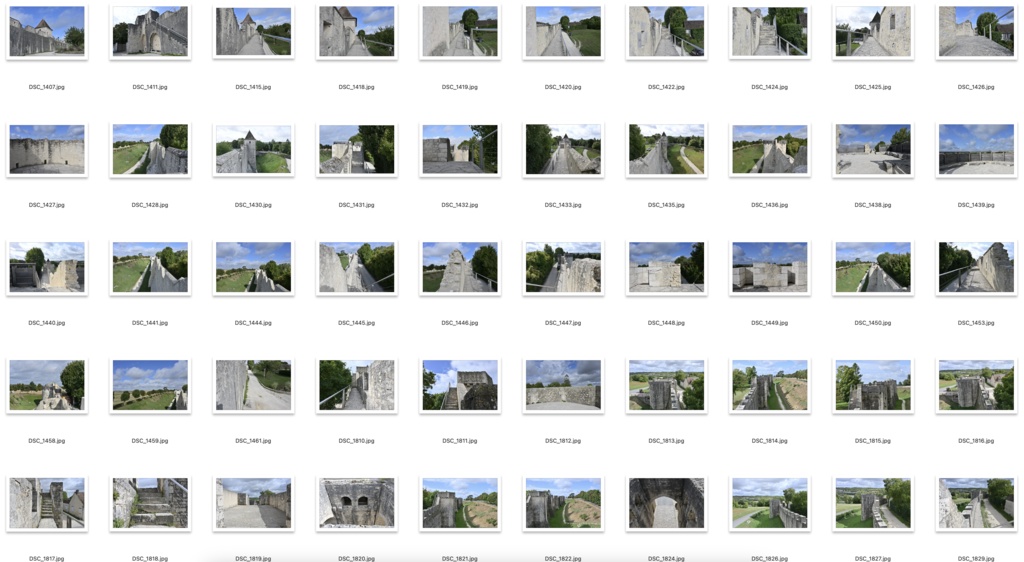 【背景資料画像】城壁に囲まれた中世の街並みフランス・プロヴァン(街並み・城壁・塔・教会)