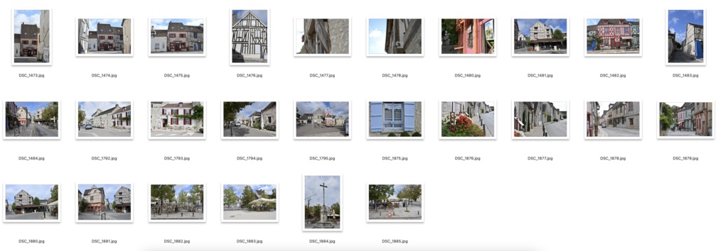 【背景資料画像】城壁に囲まれた中世の街並みフランス・プロヴァン(街並み・城壁・塔・教会)