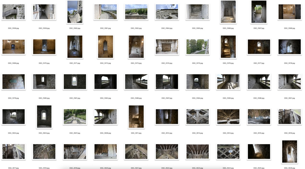 【背景資料画像】城壁に囲まれた中世の街並みフランス・プロヴァン(街並み・城壁・塔・教会)