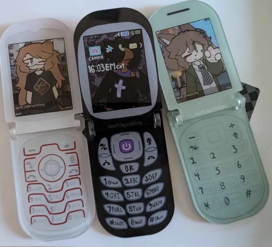 death by walkingのスマホキーホルダー