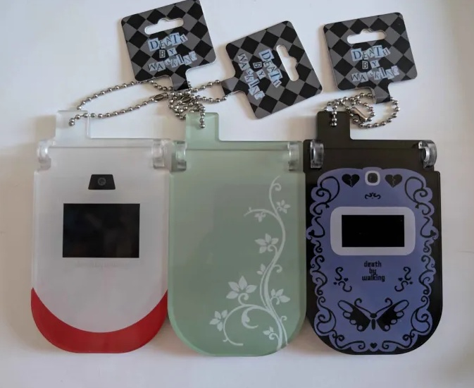 death by walkingのスマホキーホルダー