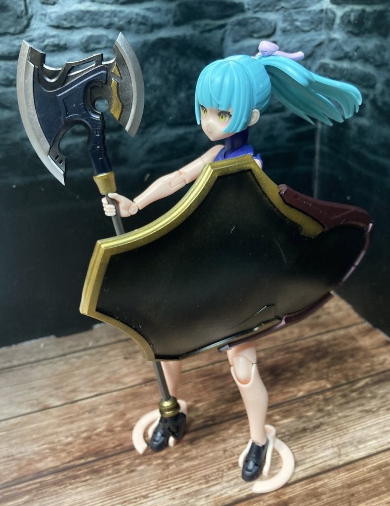 大盾レギナエ・エクエス