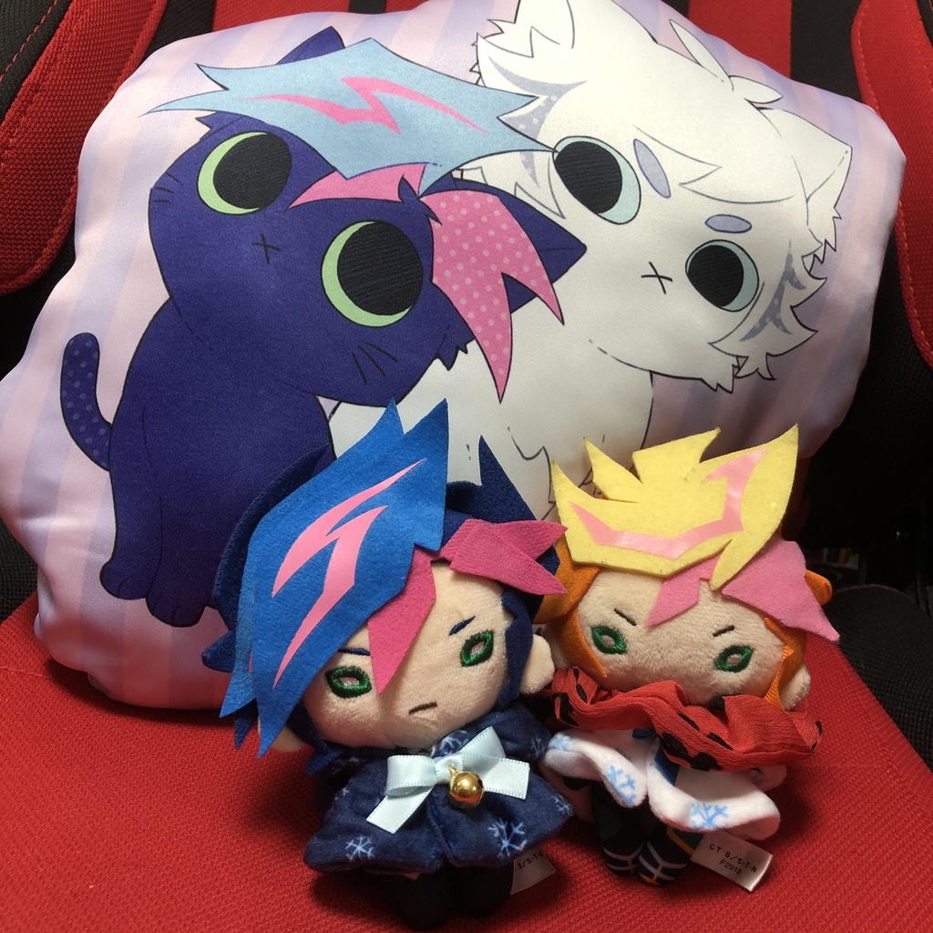 運囚ねこクッション