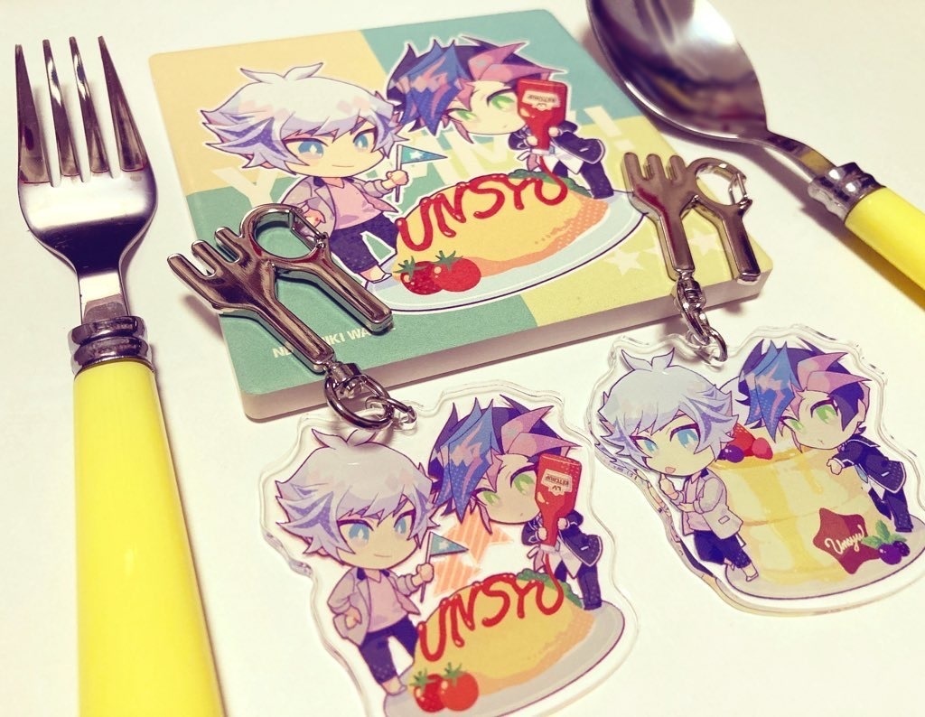 運囚ごはんアクキー