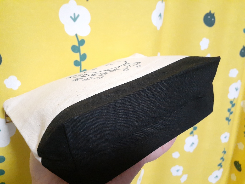 暴れん坊ポーチ