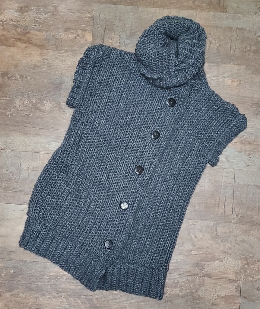 くしゅくしゅハイネックニットベスト