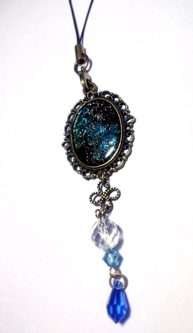 宇宙レジンのストラップ