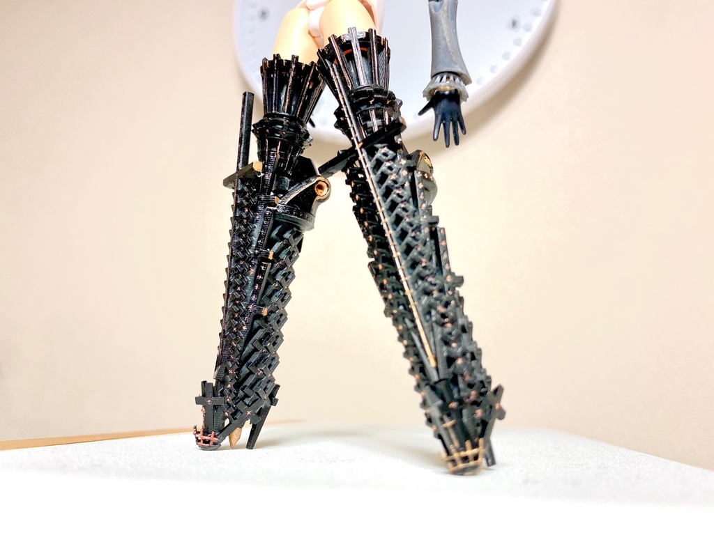 執行用特型模造聖釘脚 }{-elena