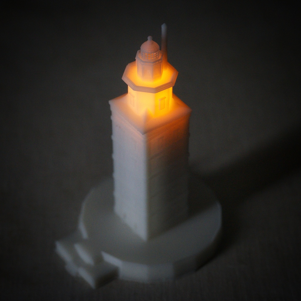 スペインの灯台「ヘラクレスの塔」のランプ - 3DプリントのLEDキャンドルカバー