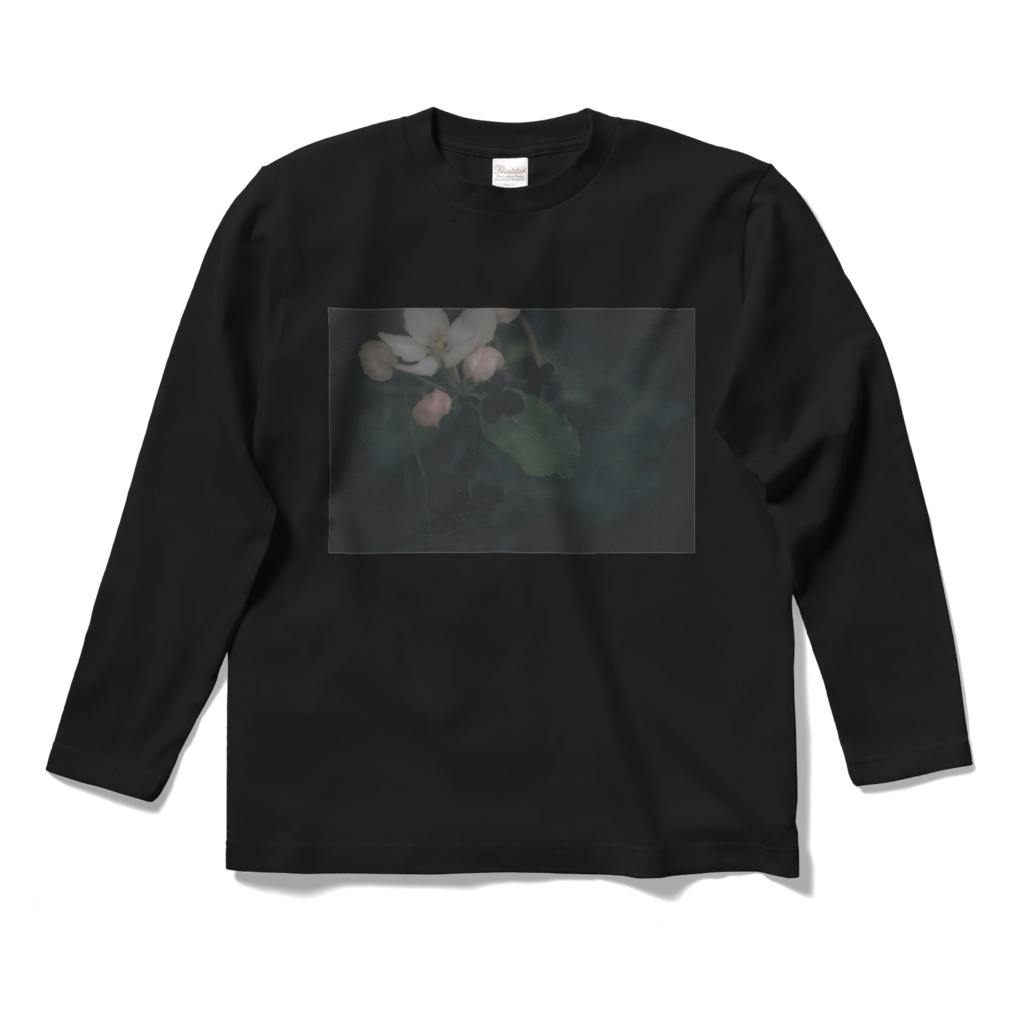 桃とあけびの花ロンT黒