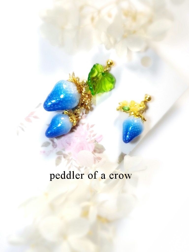 サファイア/いちごのピアス・イヤリング