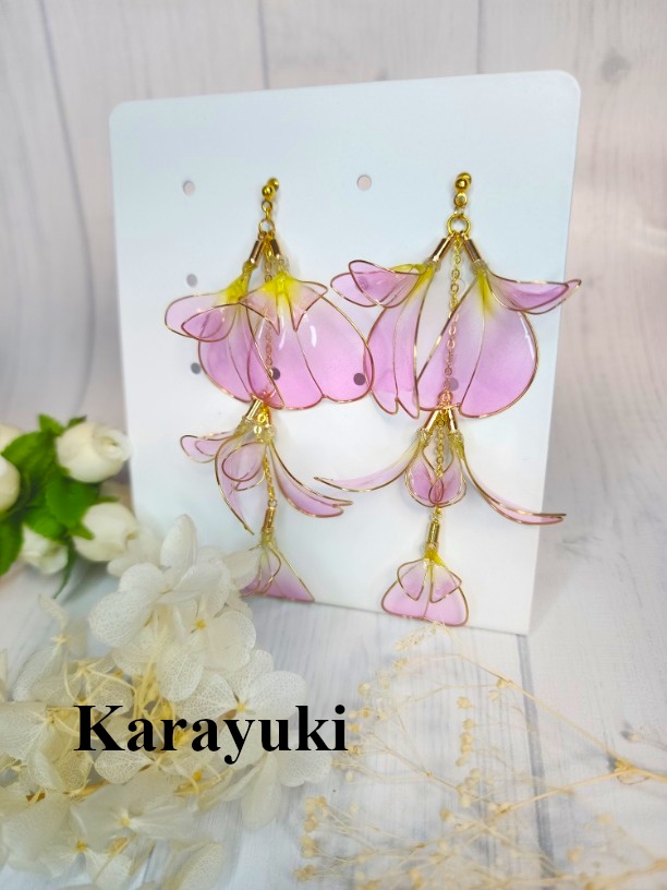 桃・藤の花の耳飾り　１ペア売