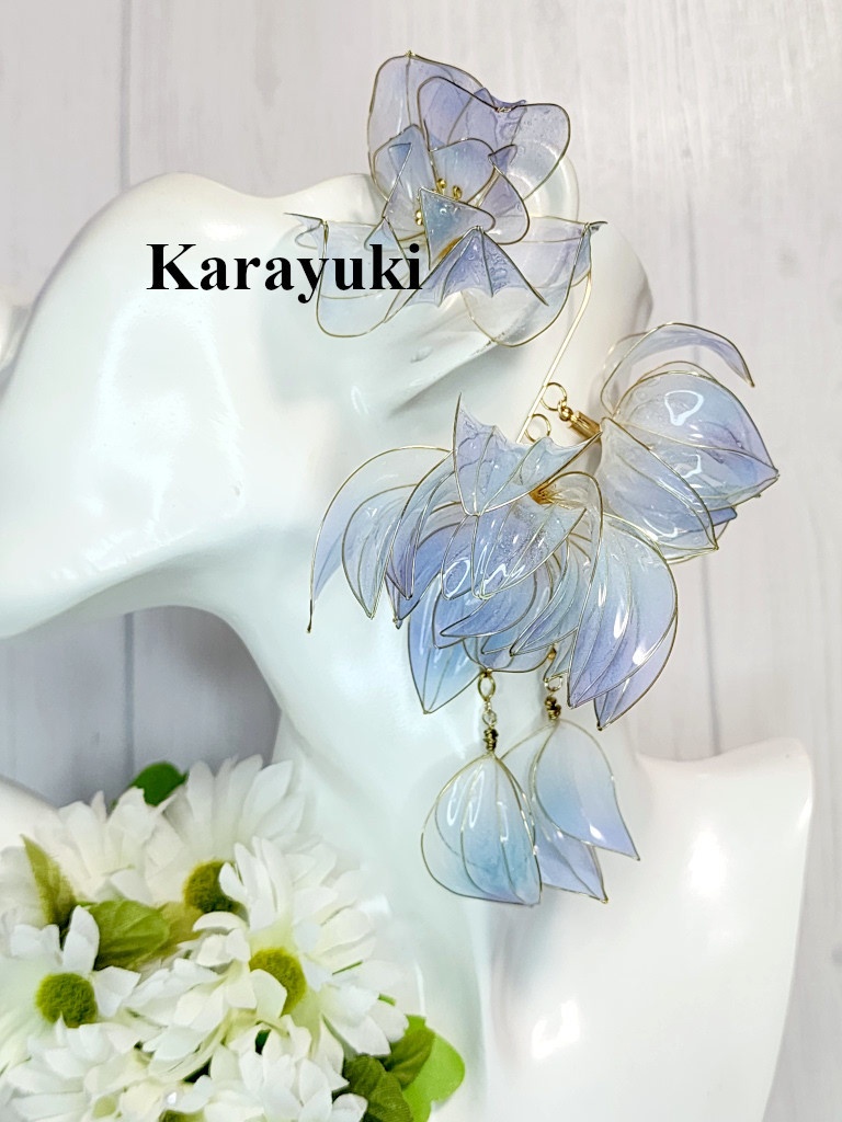 蒼紫華のイヤークリップ