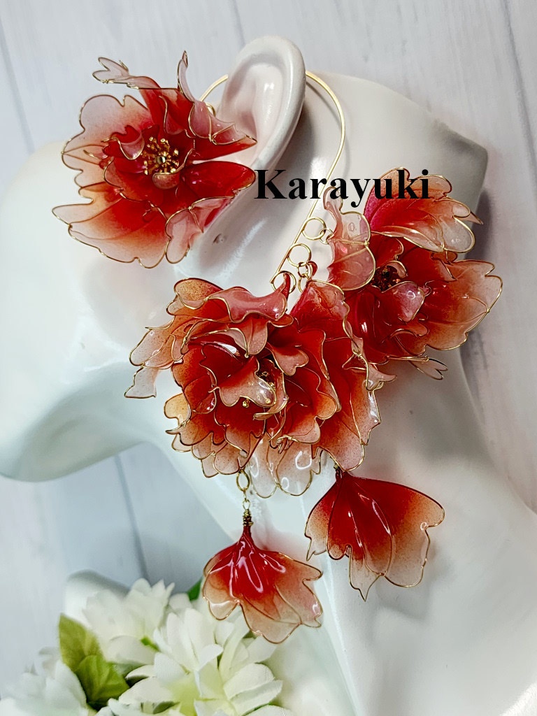 朱紅牡丹のイヤーフック