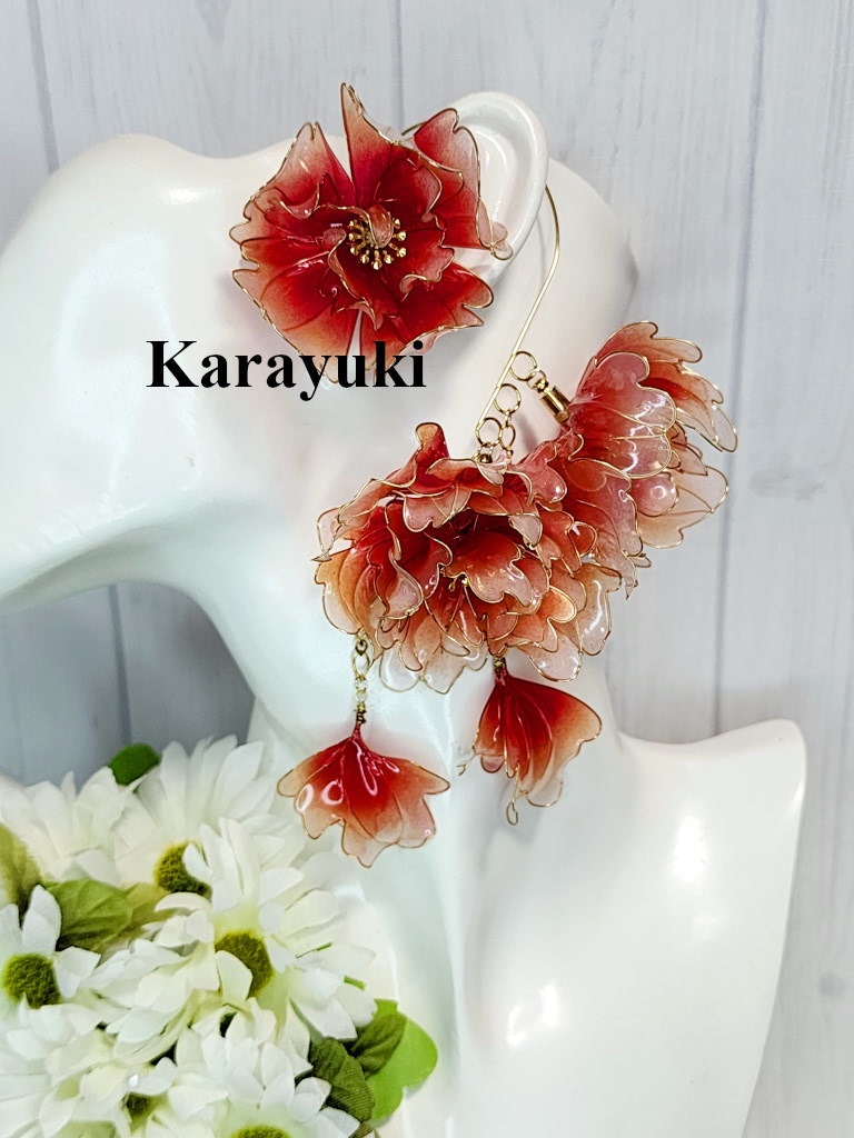 朱紅牡丹のイヤーフック