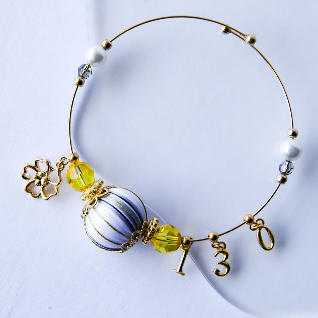 ワイヤーブレスレット