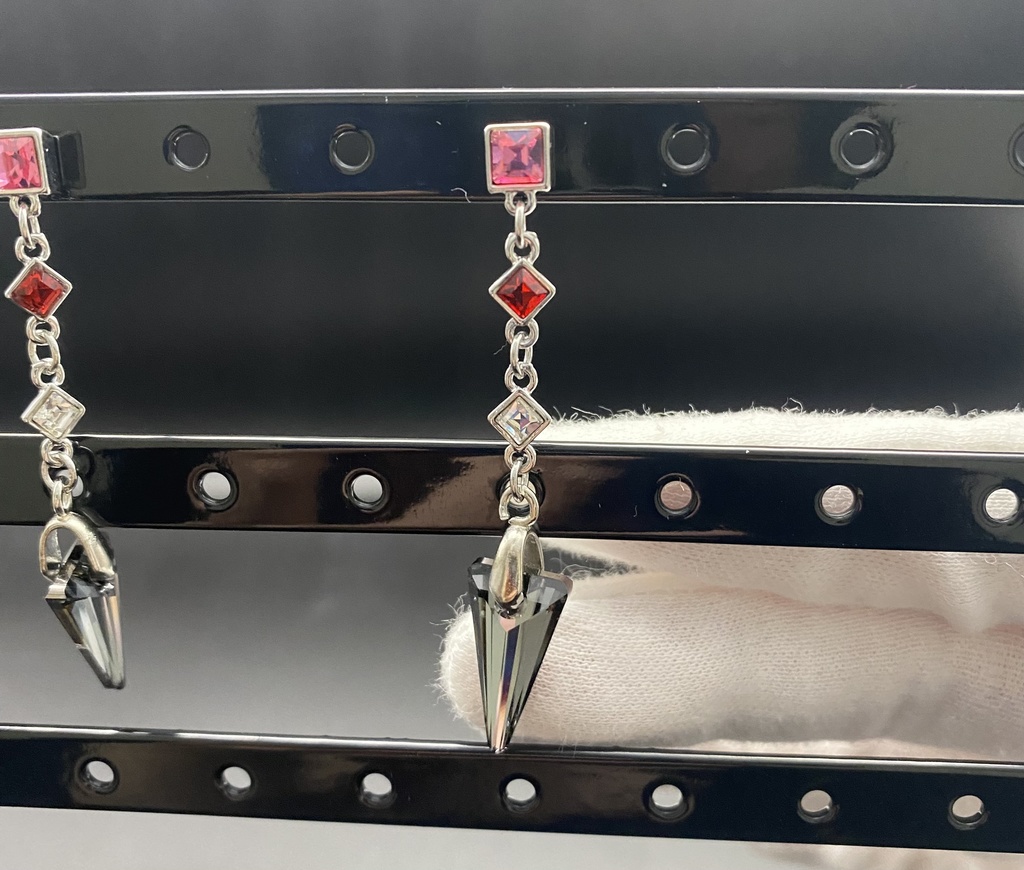 ディアボロ風ピアス