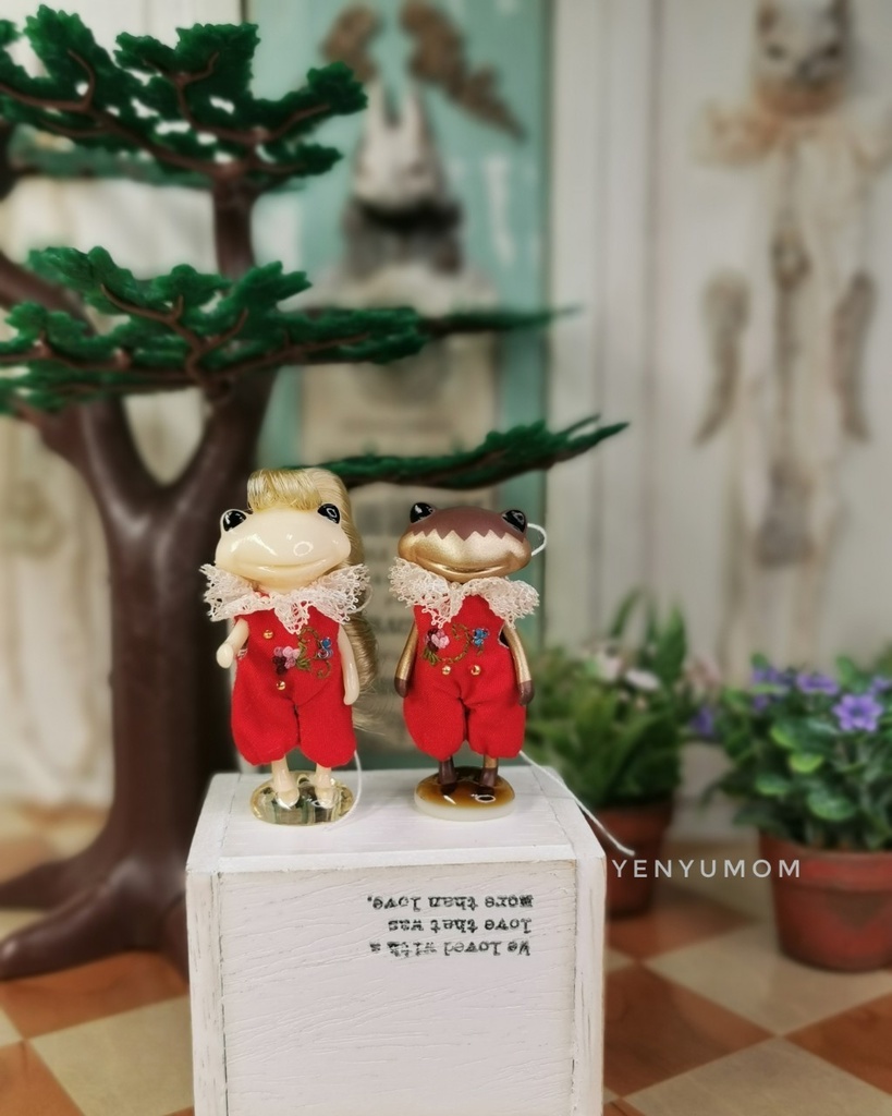 【ラフカラー 刺繍ロンパース 赤 / フォーチュンワンダフレンド】Yenyumom