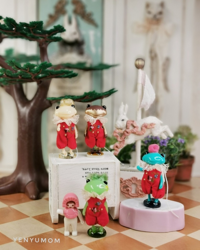 【ラフカラー 刺繍ロンパース 赤 / フォーチュンワンダフレンド】Yenyumom