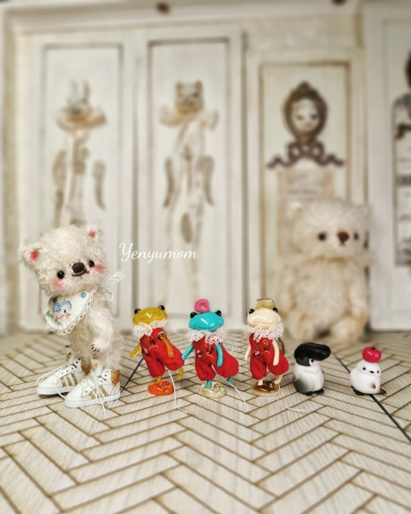 【ラフカラー 刺繍ロンパース 赤 / フォーチュンワンダフレンド】Yenyumom