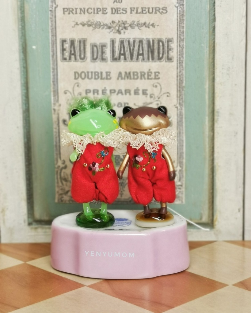 【ラフカラー 刺繍ロンパース 赤 / フォーチュンワンダフレンド】Yenyumom