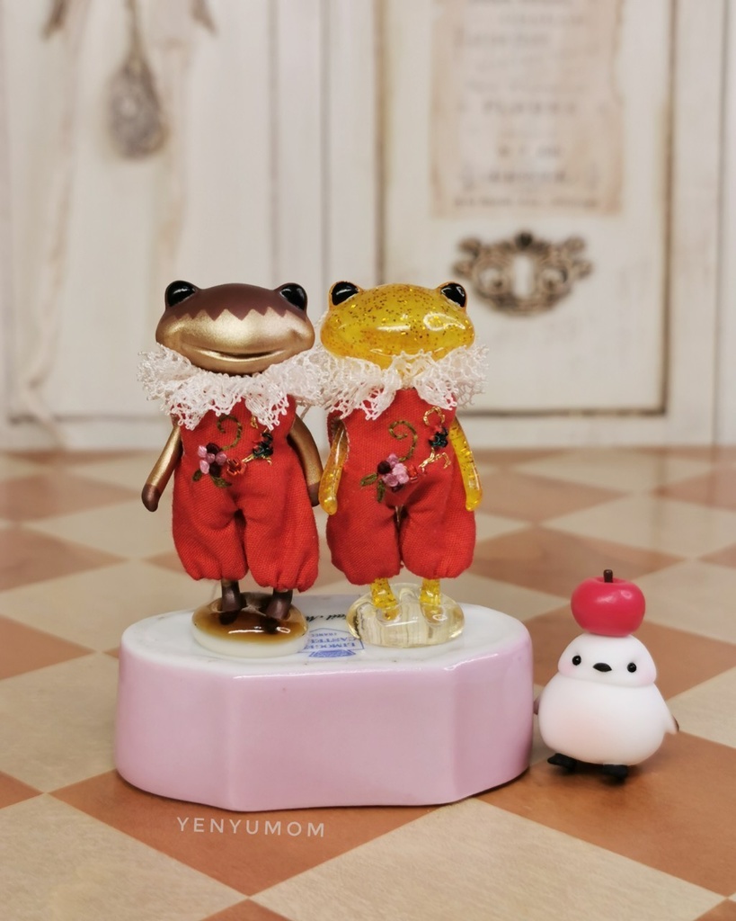 【ラフカラー 刺繍ロンパース 赤 / フォーチュンワンダフレンド】Yenyumom