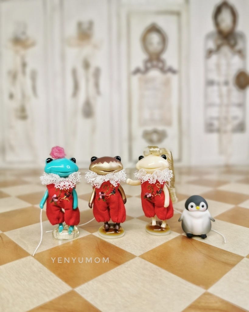 【ラフカラー 刺繍ロンパース 赤 / フォーチュンワンダフレンド】Yenyumom