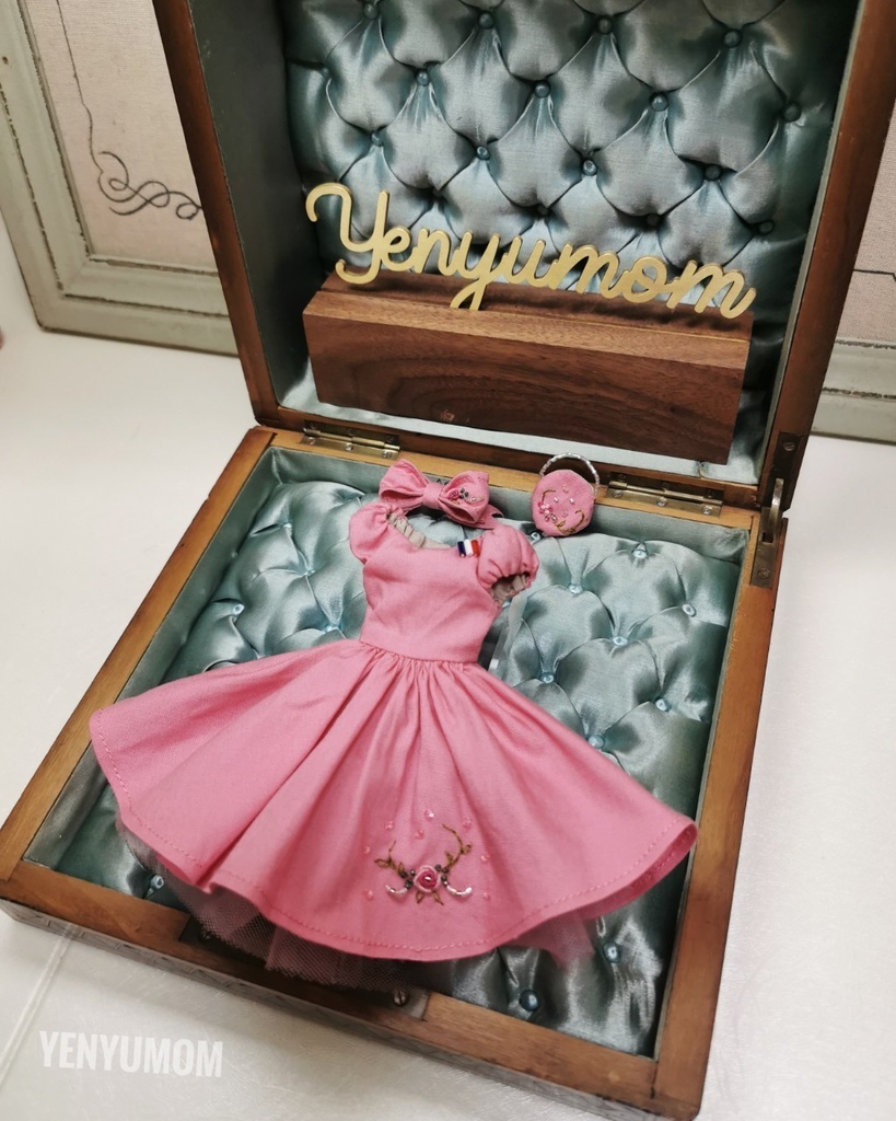 【紫染料刺繍ドレスセット / リカちゃん】Yenyumom