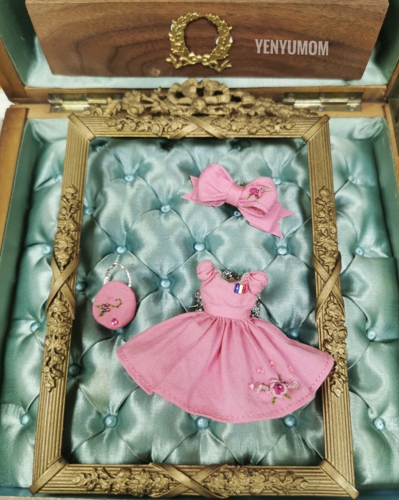 【刺繍ドレスセット / プチブライス】Yenyumom