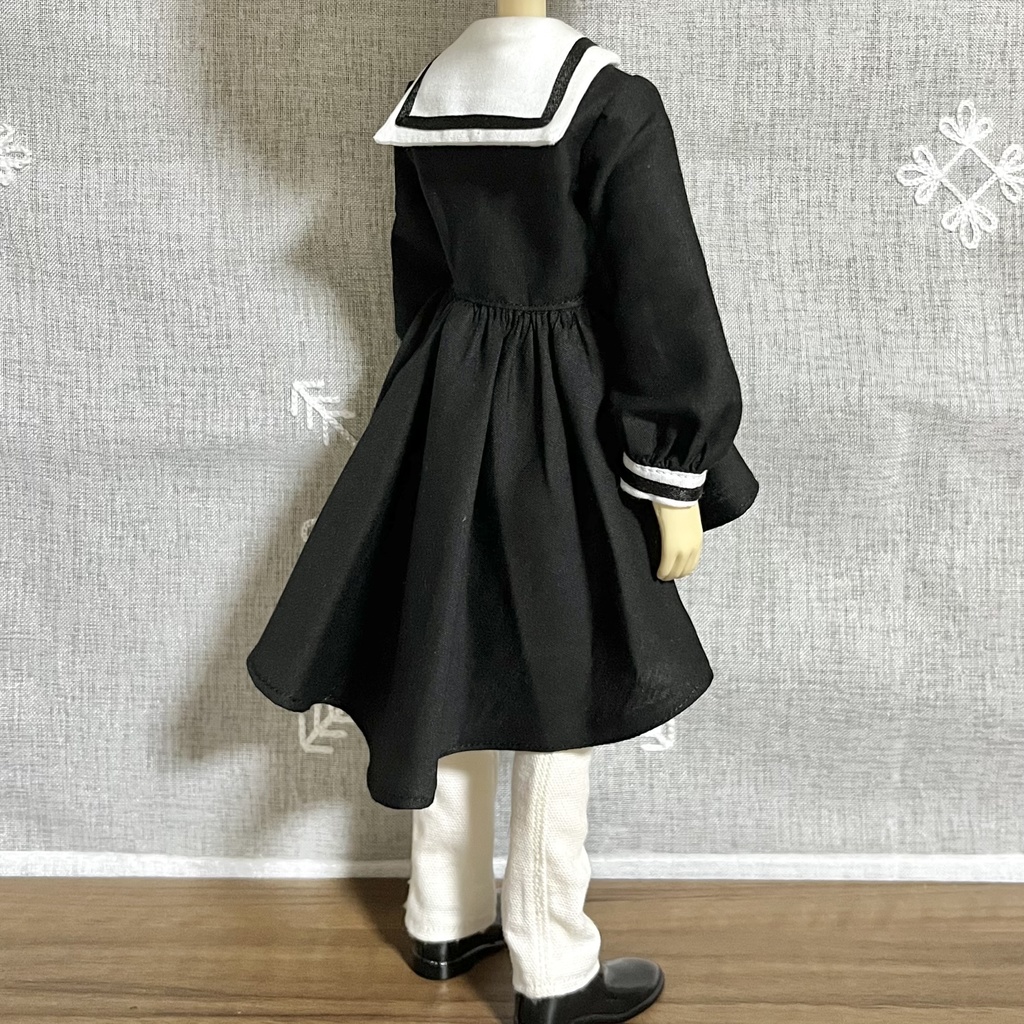 【即納品】セーラーカラーのフィッシュテールブラウス(ブラック)