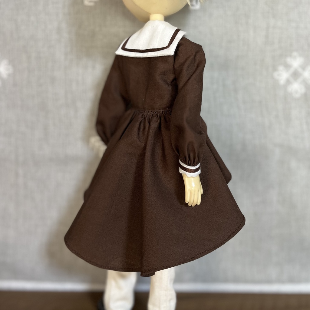 【即納品】セーラーカラーのフィッシュテールブラウス