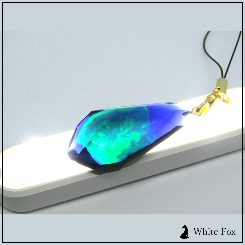宝石ストラップ(UVレジン)