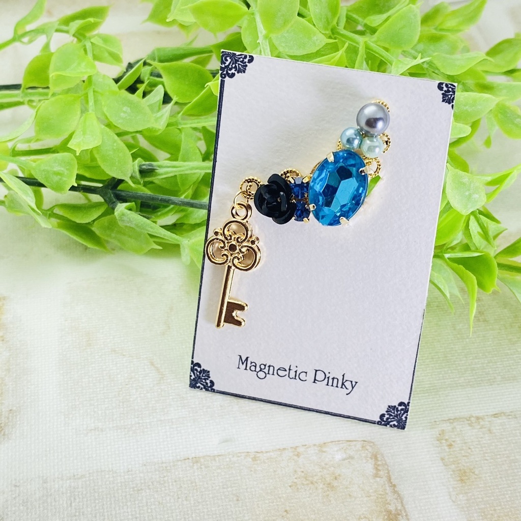 マジカルキー付イヤカフ