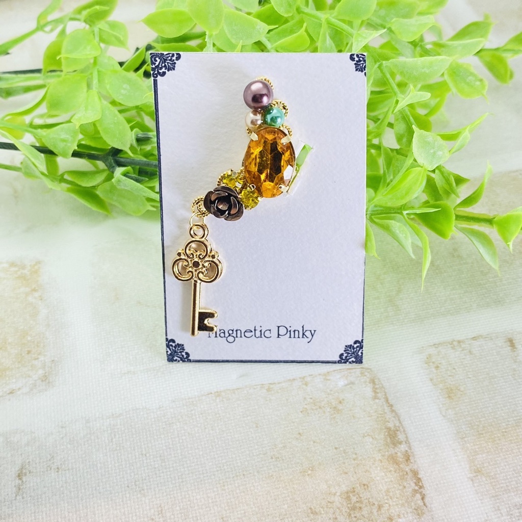 マジカルキー付イヤカフ