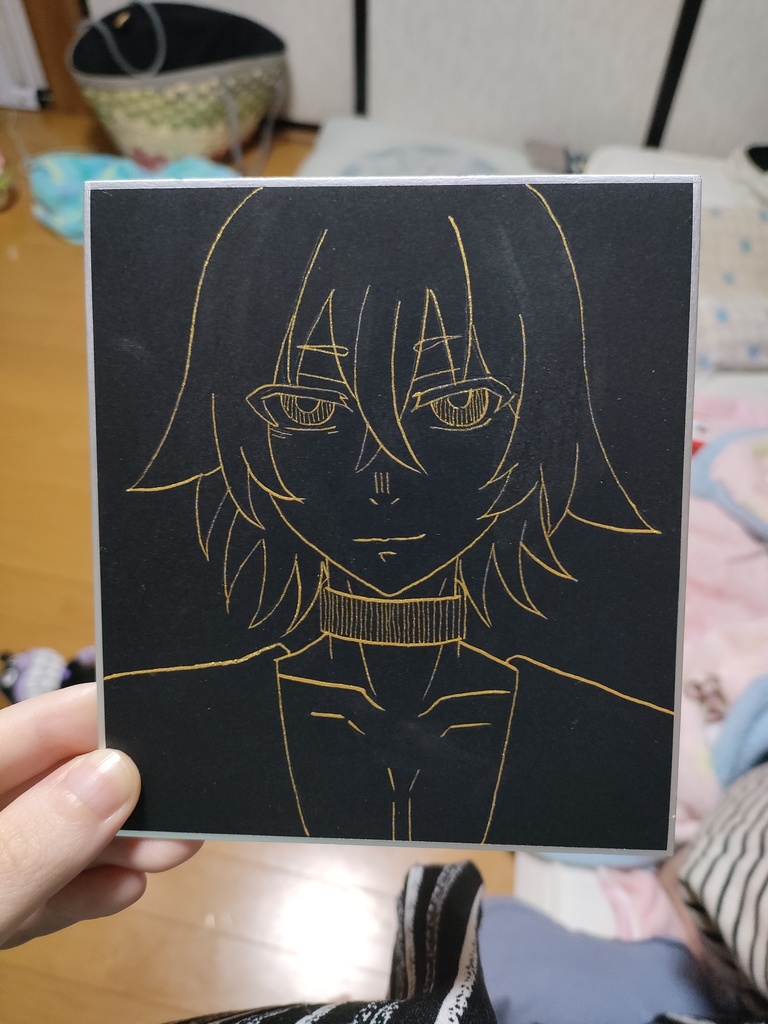 黒色紙くん。(原画はもっとキラキラしてます))