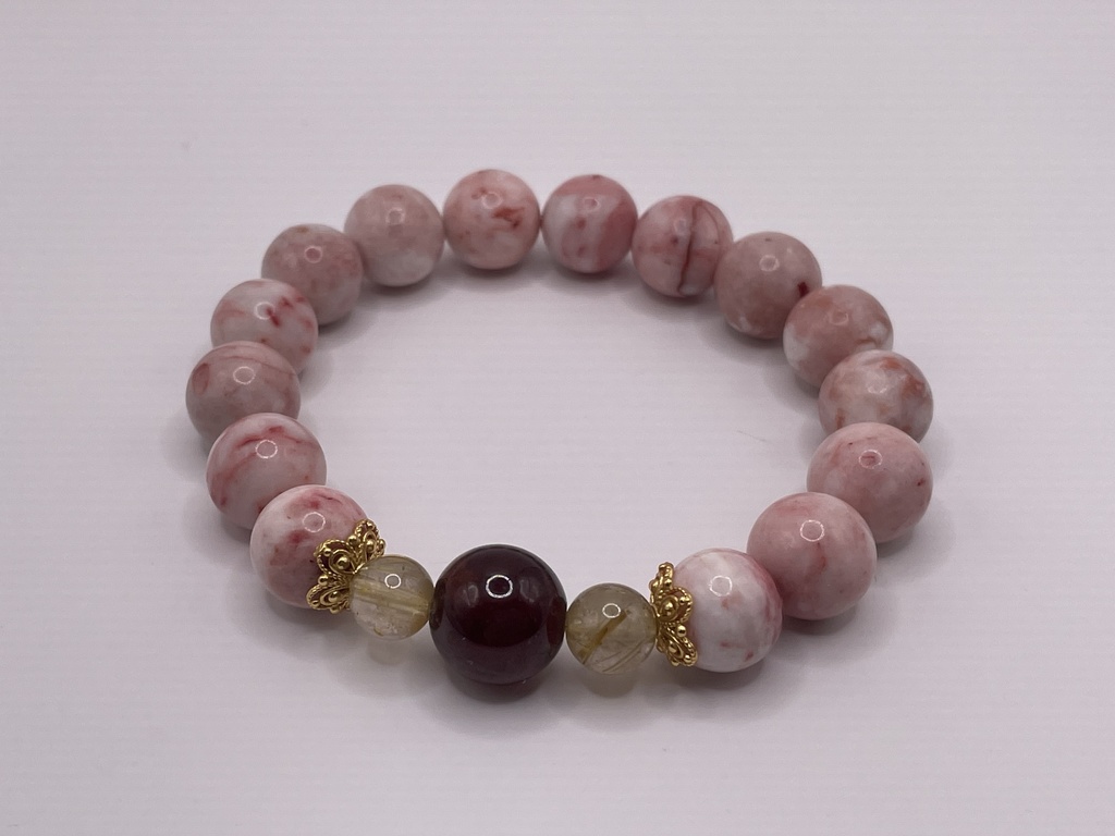 ガーネットのお守り