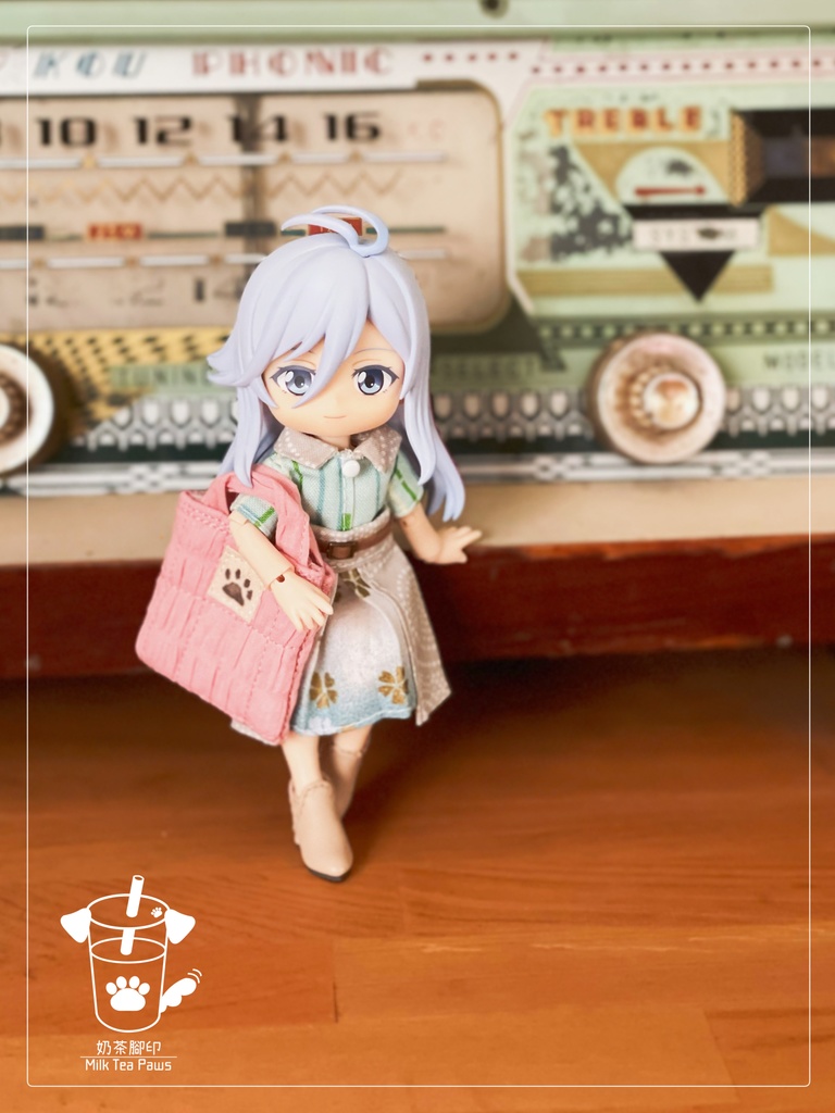 【オビツ11・1/12ドール小物】足跡ロゴキルティングショルダーバッグ 4色