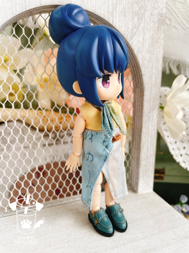 【オビツ11・1/12ドール服】不規則スリットスカート ①