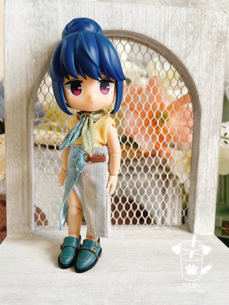 【オビツ11・1/12ドール服】不規則スリットスカート ①