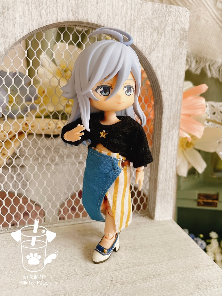 【オビツ11・1/12ドール服】不規則スリットスカート ①