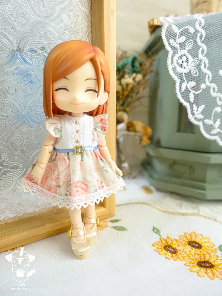 【オビツ11・1/12ドール服】初夏SP2・フリル袖花柄ワンピース